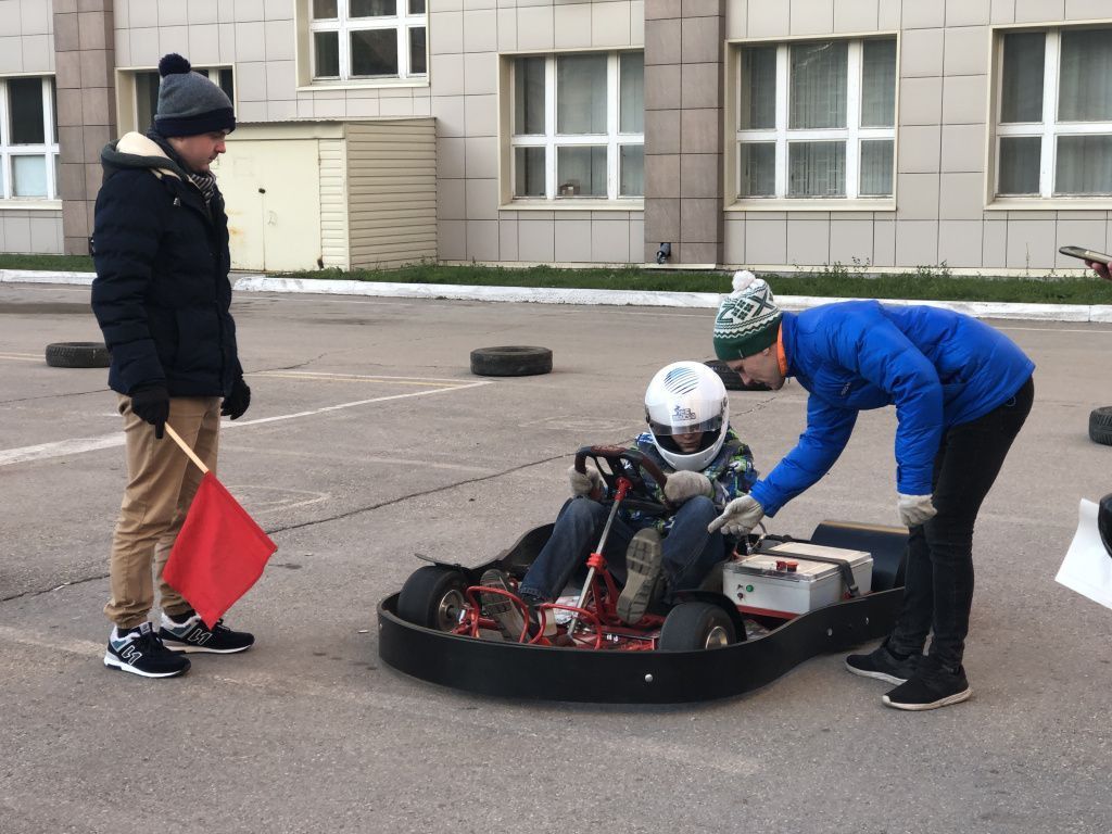 Применить теорию на практике. В Тольяттинском госуниверситете состоялисьсоревнования «Формула картинг»