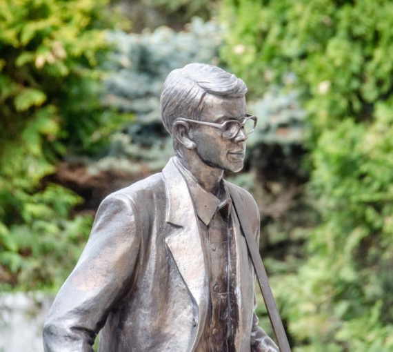 Слушать, читать, смотреть: вспоминаем лучшие материалы июня 2025 года на «Есть talk!»