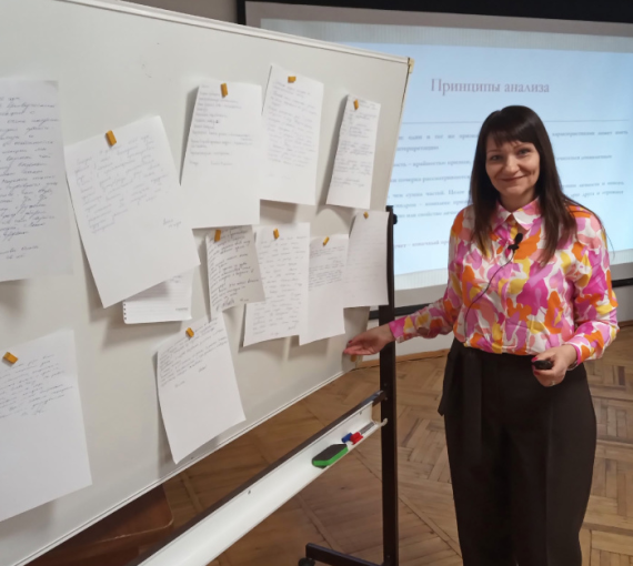 «Почерк помогает понять личность человека». Преподаватель ТГУ Марина Орлова – о возможностях графологии