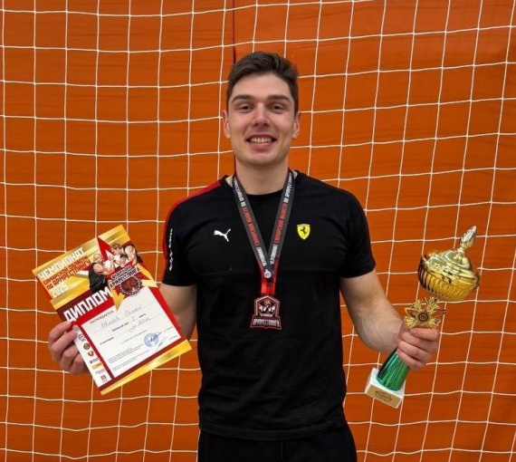 Стальной характер. Армрестлер из Тольяттинского госуниверситета вновь на пьедестале