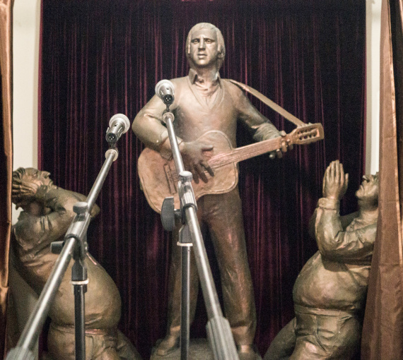 «Мне есть что спеть, представ перед Всевышним...». В Самарской области открылся дом-музей имени Владимира Высоцкого