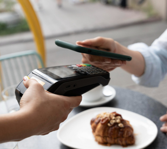 С прицелом на будущее. Как работает кешбэк и почему жизнь в кредит – не жизнь