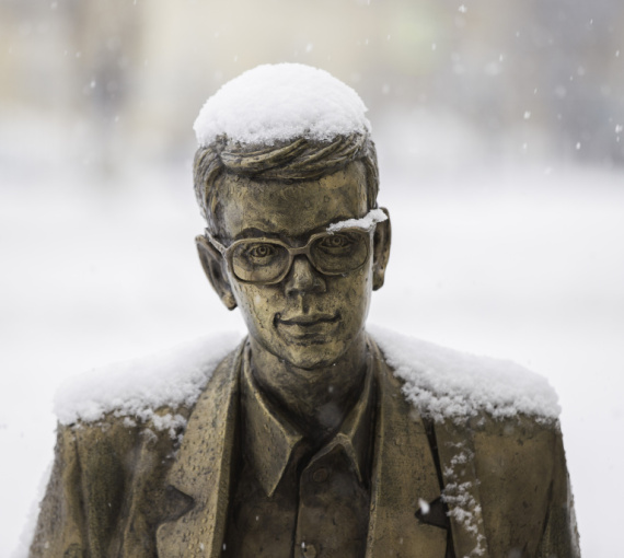 Слушать, читать, смотреть: лучшие материалы ноября 2025 года на «Есть talk!»