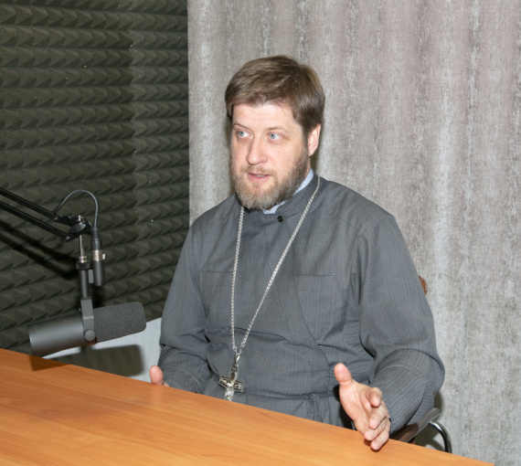 Хотелось бы верить. Отец Алексей Ундер: «Мы должны любить людей просто потому, что они есть»