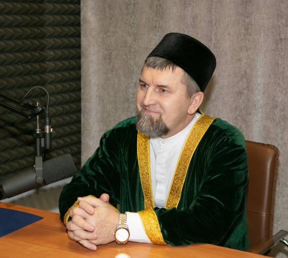 Хотелось бы верить. Муэдзин Соборной мечети Наиль хазрат Хальметов: «Всевышний предписал для каждого из нас счастье»